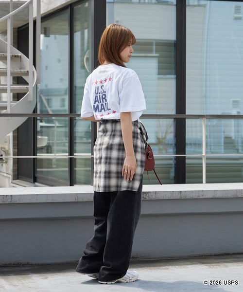 GOOD ROCK SPEED（グッドロックスピード）の「GOOD ROCK SPEED/グッドロックスピード U.S. Air Mail プリントデザイン 丸胴 クルーネックTシャツ 秋 秋服 2026年秋冬（Tシャツ/カットソー・メンズ・ホワイト・M/L/XL）」の8枚目の写真