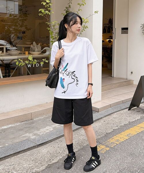 ARTISTWEAR（アーティストウェア）の「[ATW] フェザークロス半袖Tシャツ - 2COLOR（Tシャツ/カットソー・レディース・ホワイト/ブラック・MEDIUM/LARGE/X-LARGE/2XL/4XL/SMALL）」の6枚目の写真