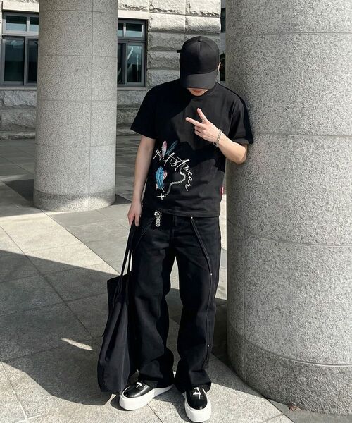 ARTISTWEAR（アーティストウェア）の「[ATW] フェザークロス半袖Tシャツ - 2COLOR（Tシャツ/カットソー・レディース・ホワイト/ブラック・MEDIUM/LARGE/X-LARGE/2XL/4XL/SMALL）」の5枚目の写真