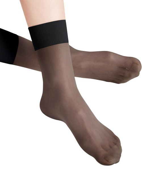 FALKE（ファルケ）の「FALKE Pure Matt 20 DEN Women Ankle socks（ファルケ ピュア マット 20デニール ウィメンズ アンクル ソックス）（ソックス/靴下・レディース・ブラック・23cm）」の5枚目の写真