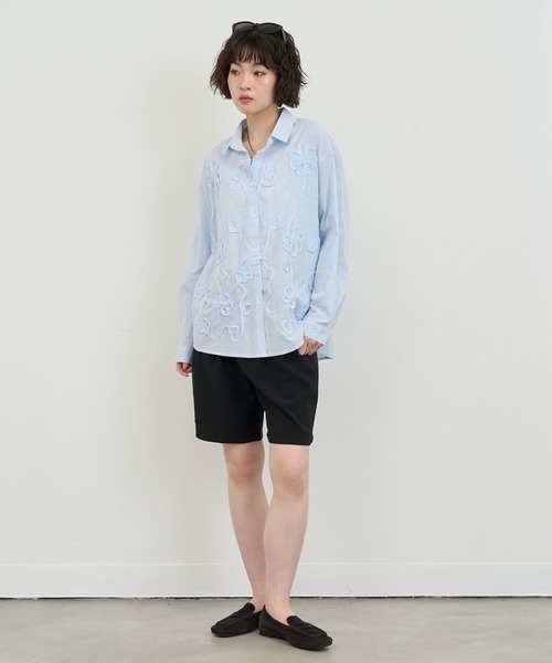 NUJOH(ヌゾ)の「Embroidery Stripe Relax Shirt / エンブロイダリーストライプリラックスシャツ(シャツ/ブラウス・レディース・ピンク/ライトブルー・FREE)」の4枚目の写真
