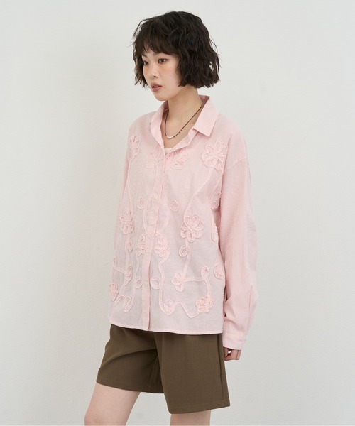 NUJOH(ヌゾ)の「Embroidery Stripe Relax Shirt / エンブロイダリーストライプリラックスシャツ(シャツ/ブラウス・レディース・ピンク/ライトブルー・FREE)」の22枚目の写真