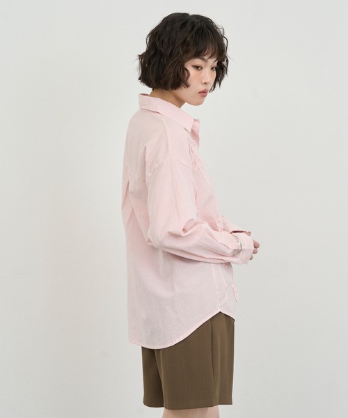 NUJOH(ヌゾ)の「Embroidery Stripe Relax Shirt / エンブロイダリーストライプリラックスシャツ(シャツ/ブラウス・レディース・ピンク/ライトブルー・FREE)」の20枚目の写真