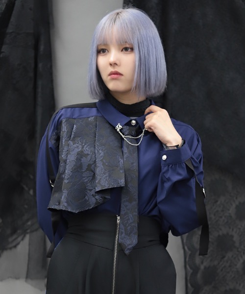 NIBBLE POISON(ニブルポイズン)の「異素材デザインタイ付シャツ(シャツ/ブラウス・レディース・ブラック/ブルー・MEDIUM)」の3枚目の写真