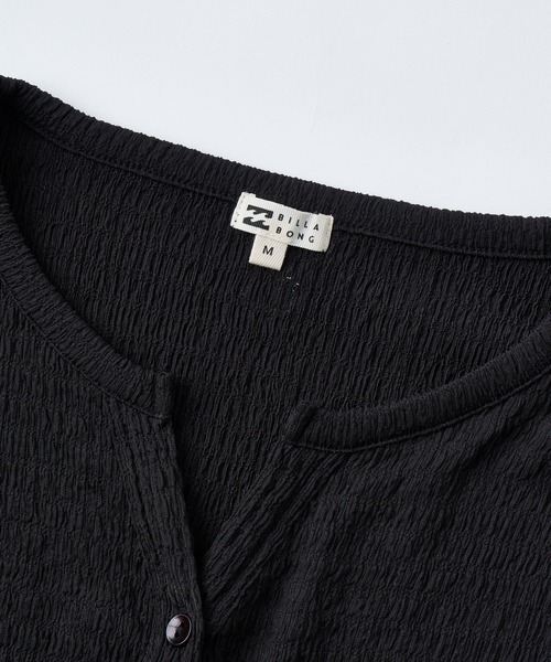BILLABONG(ビラボン)の「BILLABONG ウィメンズ POLY SHIRRING LS CARDIGAN セーター 【2026年夏モデル】(ニット/セーター・レディース・ブラック系その他/グリーン系その他・MEDIUM)」の7枚目の写真
