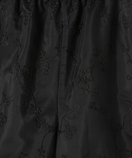LEPSIM(レプシィム)の「3D刺繍パンツ 672054(その他パンツ・レディース・アイボリー/ブラック/ネイビー・FREE)」の11枚目の写真