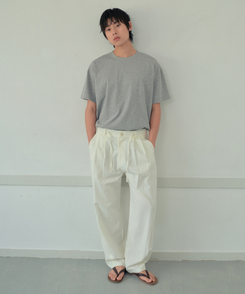 WEDNESDAY OASIS（ウェンズデーオアシス）の「[アトリエスタンダード] ハーフラウンドTシャツ_MELANGE GRAY(WB6TP43)（Tシャツ/カットソー・メンズ・ライトグレー・MEDIUM/LARGE/X-LARGE）」の3枚目の写真