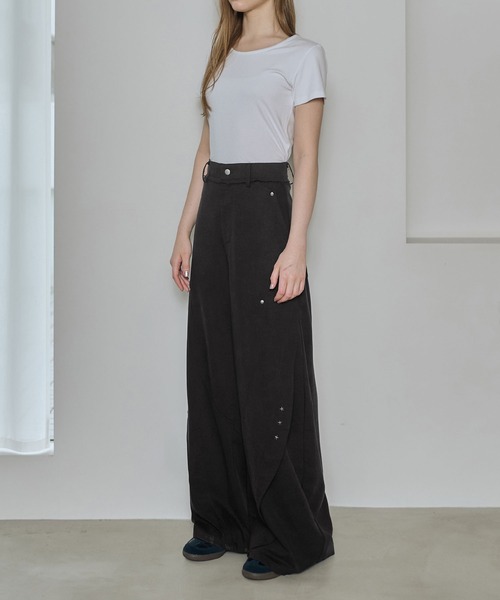 soyun（ソユン）の「スタッズ付きワイドパンツ（その他パンツ・レディース・ブラック/ブラウン・SMALL/MEDIUM/LARGE）」の8枚目の写真