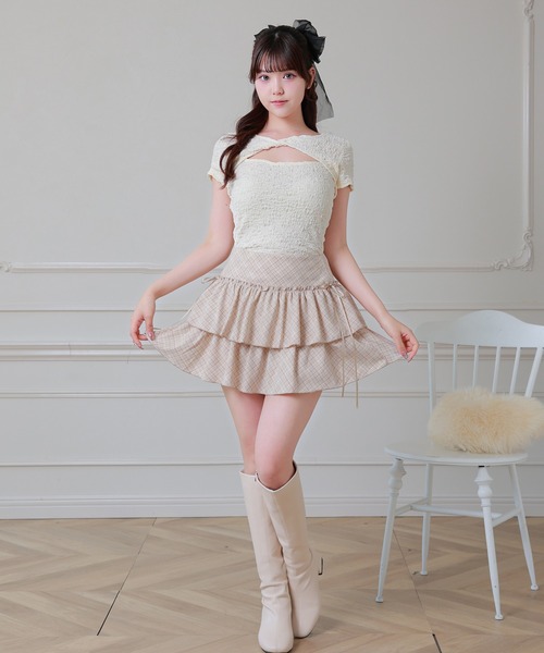 Anely(アネリー)の「Anely ツイスト オープンカット シャーリング 半袖 トップス(Tシャツ/カットソー・レディース・アイボリー/ピンク/ブラック・FREE)」の10枚目の写真