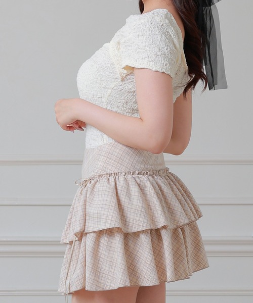 Anely(アネリー)の「Anely ツイスト オープンカット シャーリング 半袖 トップス(Tシャツ/カットソー・レディース・アイボリー/ピンク/ブラック・FREE)」の11枚目の写真