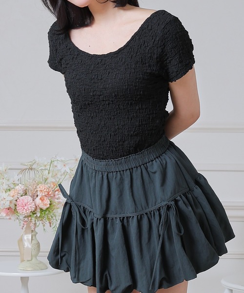 Anely(アネリー)の「Anely ツイスト オープンカット シャーリング 半袖 トップス(Tシャツ/カットソー・レディース・アイボリー/ピンク/ブラック・FREE)」の6枚目の写真