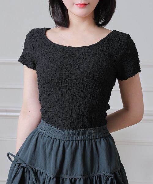 Anely(アネリー)の「Anely ツイスト オープンカット シャーリング 半袖 トップス(Tシャツ/カットソー・レディース・アイボリー/ピンク/ブラック・FREE)」の5枚目の写真