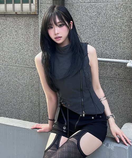 Diagonal Corset Vest (Dark Gray)（ベスト）｜ETRE AU SOMMET