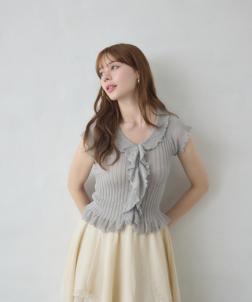 Siel(シエル)の「フリルデザインボタンカーディガン 冬服(カーディガン/ボレロ・レディース・ピンク/ライトブルー/グレー/ホワイト・FREE)」の13枚目の写真