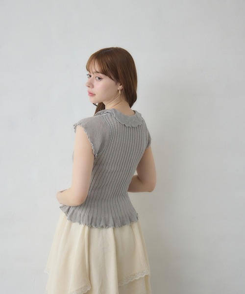 Siel(シエル)の「フリルデザインボタンカーディガン 冬服(カーディガン/ボレロ・レディース・ピンク/ライトブルー/グレー/ホワイト・FREE)」の16枚目の写真