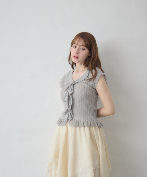 Siel(シエル)の「フリルデザインボタンカーディガン 冬服(カーディガン/ボレロ・レディース・ピンク/ライトブルー/グレー/ホワイト・FREE)」の17枚目の写真