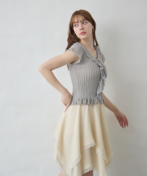 Siel(シエル)の「フリルデザインボタンカーディガン 冬服(カーディガン/ボレロ・レディース・ピンク/ライトブルー/グレー/ホワイト・FREE)」の18枚目の写真