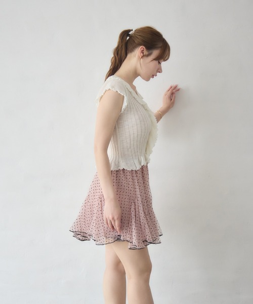Siel(シエル)の「フリルデザインボタンカーディガン 冬服(カーディガン/ボレロ・レディース・ピンク/ライトブルー/グレー/ホワイト・FREE)」の5枚目の写真
