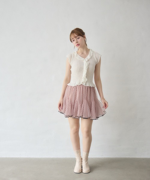 Siel(シエル)の「フリルデザインボタンカーディガン 冬服(カーディガン/ボレロ・レディース・ピンク/ライトブルー/グレー/ホワイト・FREE)」の8枚目の写真
