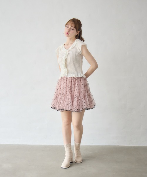 Siel(シエル)の「フリルデザインボタンカーディガン 冬服(カーディガン/ボレロ・レディース・ピンク/ライトブルー/グレー/ホワイト・FREE)」の9枚目の写真