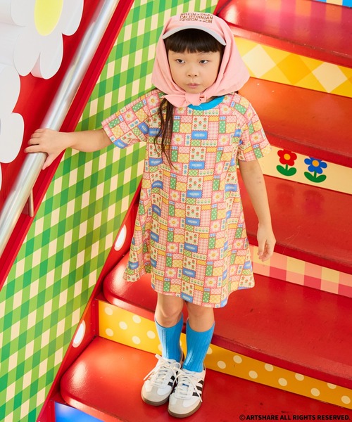 pairmanon(ペアマノン)の「【wiggle wiggle】ガールズ 総柄 リンガー襟 半袖 Tシャツ ワンピース(ワンピース・キッズ・ブルー/オレンジ/ピンク・90/100/110/120/130/140/150)」の11枚目の写真
