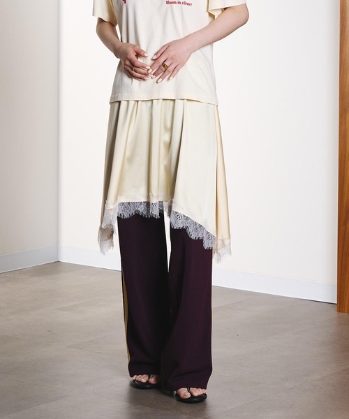 ROSE BUD(ローズバッド)の「LACE HEM SATIN SKIRT(スカート・レディース・ブラウン/ライトイエロー・ONE SIZE)」の14枚目の写真