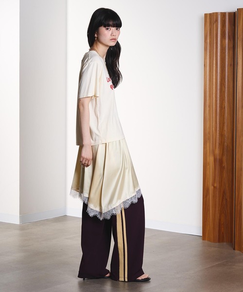 ROSE BUD(ローズバッド)の「LACE HEM SATIN SKIRT(スカート・レディース・ブラウン/ライトイエロー・ONE SIZE)」の18枚目の写真