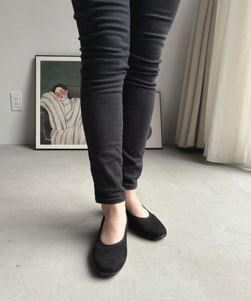 LUGG NAGG(ラグナグ)の「【伸縮】ベーシックウェッジストレッチパンプス【3E】(パンプス・レディース・アイボリー/ブラック系その他3/ブラック系その他/ブラック・LL/S/L/M)」の3枚目の写真