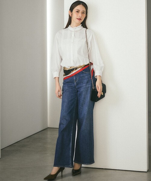 23区 S(ニジュウサンクチイサイサイズ)の「コットンボイル フリルカラー ブラウス(シャツ/ブラウス・レディース・ホワイト系・32)」の2枚目の写真
