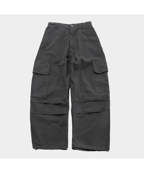 SOMEPLACE MAN(サムプレイス・マン)の「ベーシックオーバーサイズワイドビッグポケットストリングパラシュートカーゴパンツ_3COLOR(その他パンツ・メンズ・ブラック/ベージュ/チャコール・FREE)」の3枚目の写真