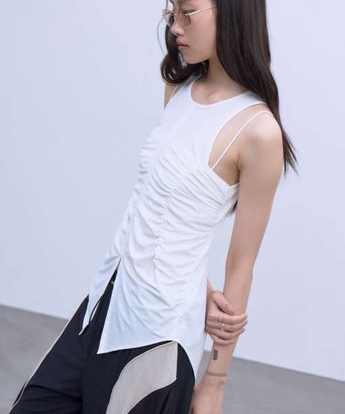 THINGS THAT MATTER(シングス ザット マター)の「BACK CUTOUT GATHERED TANK / バック カットアウト ギャザード タンク(タンクトップ・レディース・ブラック/ホワイト/ブラウン・FREE)」の5枚目の写真