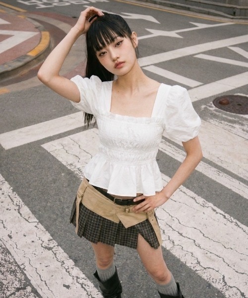 ipugo(イプゴ)の「ipugo/イプゴ エンボス パフスリーブ ブラウス 2026秋物 秋服 2026年秋冬(シャツ/ブラウス・レディース・イエロー/ホワイト/ブラック・FREE)」の18枚目の写真