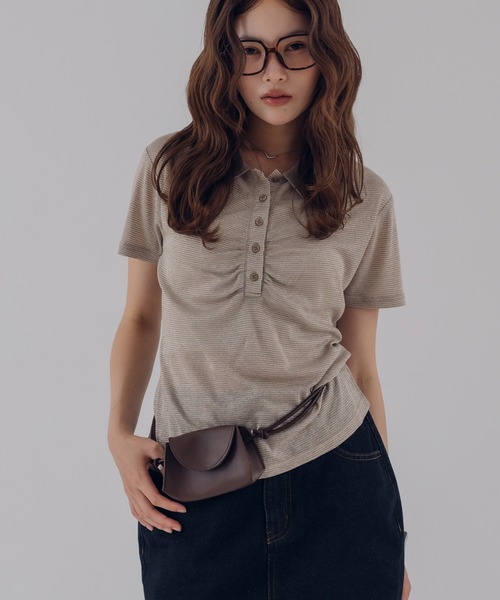 MUHET（ミュエータ）の「sheer stripe gathered polo top / シアーボーダーギャザーポロ（ポロシャツ・レディース・ブラウン/ネイビー・FREE）」の6枚目の写真