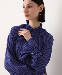 新品 allureville スキッパーステップヘムブラウス ホワイト 光沢 M allureville（アルアバイル）の「スキッパーステップヘムブラウス