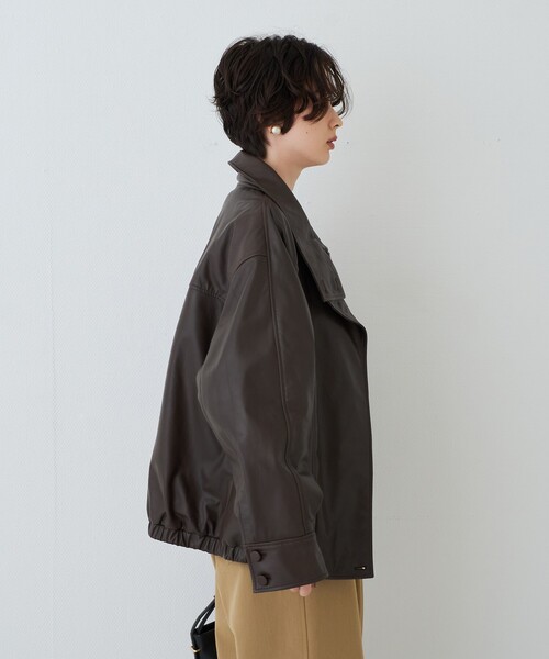 Rouge vif(ルージュヴィフ)の「ラムレザースタンドカラーブルゾン(ブルゾン・レディース・ブラウン/ブラック・フリー)」の20枚目の写真