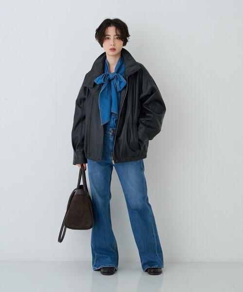 Rouge vif(ルージュヴィフ)の「ラムレザースタンドカラーブルゾン(ブルゾン・レディース・ブラウン/ブラック・フリー)」の4枚目の写真
