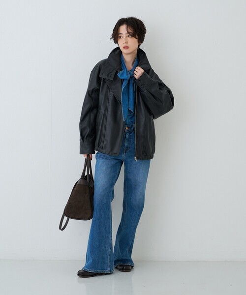 Rouge vif(ルージュヴィフ)の「ラムレザースタンドカラーブルゾン(ブルゾン・レディース・ブラウン/ブラック・フリー)」の5枚目の写真