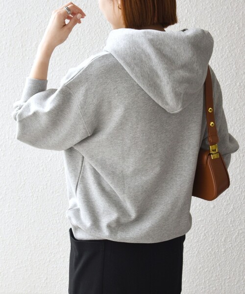SHIPS any（シップス エニィ）の「【SHIPS any別注】THE KNiTS:〈洗濯機可能〉ロゴプリント フーディー 26AW（スウェット・レディース・ナチュラル/グレー・ONE SIZE）」の16枚目の写真