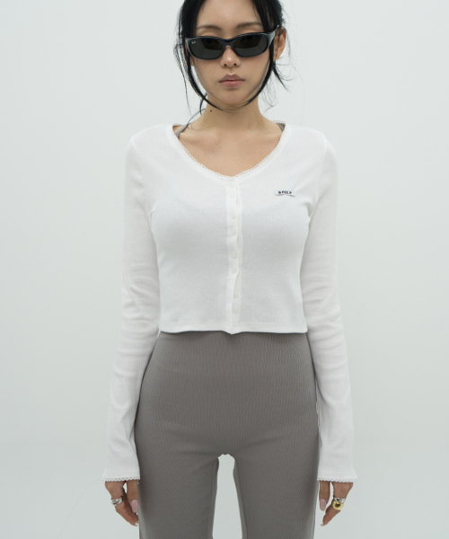BFEEP(ビーピーピ)の「DOUBLE BUTTON LACE CARDIGAN_WHITE(カーディガン/ボレロ・レディース・その他・FREE)」の3枚目の写真