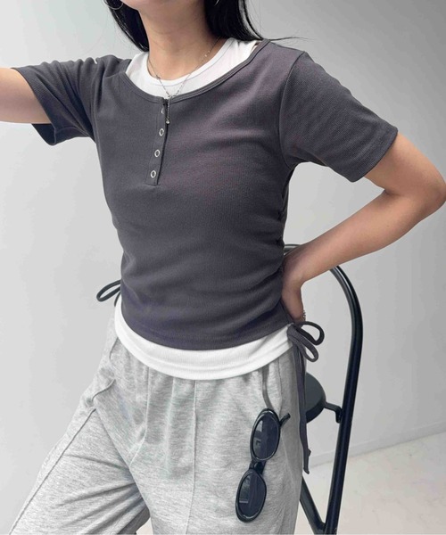 AS KNOW AS plus(アズノゥアズプラス)の「☆シャーリングリボン レイヤードヘンリーネックリブTシャツ(Tシャツ/カットソー・レディース・チャコール/オフホワイト/カモフラージュ・FREE)」の3枚目の写真