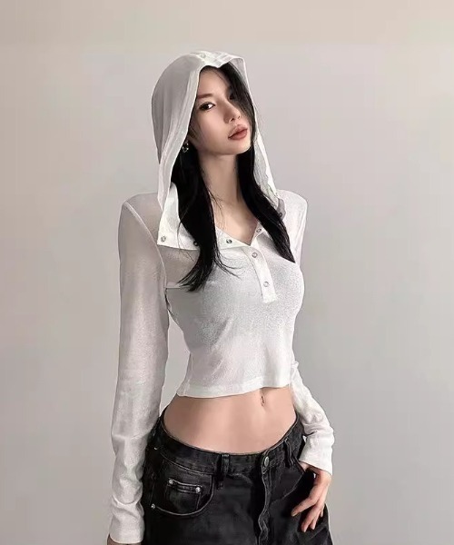 lilful(リルフル)の「【26年秋冬新作】フード付きシアーヘンリーネックショートロンT(Tシャツ/カットソー・レディース・ホワイト・F)」の4枚目の写真