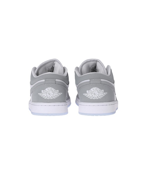 JORDAN BRAND(ジョーダンブランド)の「WMNS AIR JORDAN 1 LOW DC0774-105(スニーカー・レディース・ホワイト・26.5cm/26cm/28.5cm/28cm/27.5cm/27cm/25.5cm)」の4枚目の写真