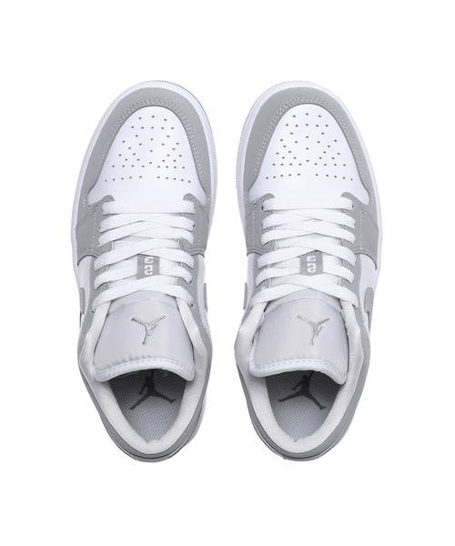 JORDAN BRAND(ジョーダンブランド)の「WMNS AIR JORDAN 1 LOW DC0774-105(スニーカー・レディース・ホワイト・26.5cm/26cm/28.5cm/28cm/27.5cm/27cm/25.5cm)」の5枚目の写真