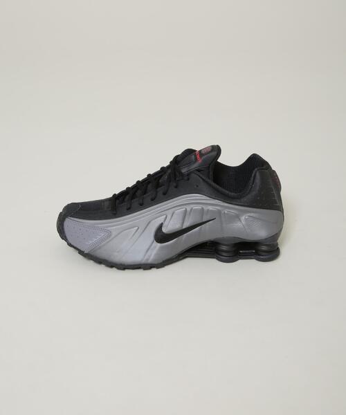 NIKE(ナイキ)の「NIKE/ナイキ ショックス R4(スニーカー・メンズ・ブラック/ホワイト・27/26/28)」の19枚目の写真