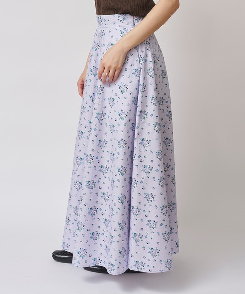 Cath Kidston(キャスキッドソン)の「ボリュームフレアスカート Garden Bouquet(スカート・レディース・アイボリー/サックスブルー/ネイビー・S/M)」の7枚目の写真