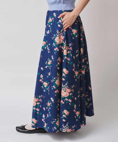 Cath Kidston(キャスキッドソン)の「ボリュームフレアスカート Garden Bouquet(スカート・レディース・アイボリー/サックスブルー/ネイビー・S/M)」の9枚目の写真