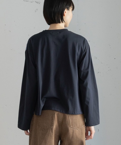 POU DOU DOU(プードゥドゥ)の「異素材ミックスフリルトップス(Tシャツ/カットソー・レディース・ダークグリーン/ネイビー/オフホワイト・3)」の12枚目の写真