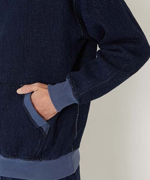 BLUE BLUE（ブルーブルー）の「フロージャカードデニム フーディー（パーカー・メンズ・インディゴブルー・S/M/L/XL）」の6枚目の写真