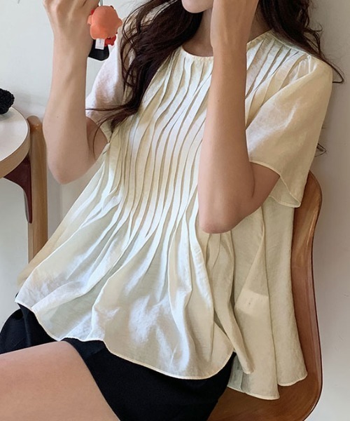 FLINEA(フリネア)の「クルーネックプリーツブラウス(シャツ/ブラウス・レディース・ベージュ/ネイビー/ブルーグレー・FREE)」の21枚目の写真