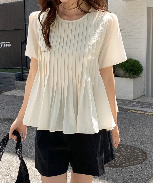 FLINEA(フリネア)の「クルーネックプリーツブラウス(シャツ/ブラウス・レディース・ベージュ/ネイビー/ブルーグレー・FREE)」の14枚目の写真